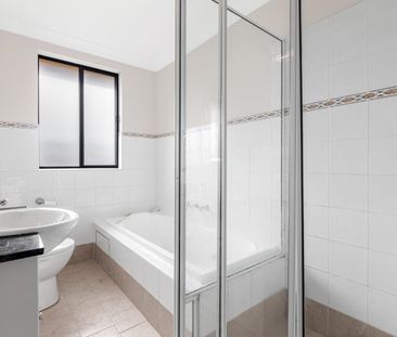 Top floor unit in central location - Photo 4