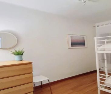 3-bedroom apartment for rent in Sants - Photo 3