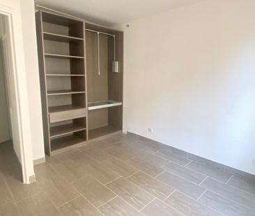 2P MEUBLE AVEC CAVE - CENTRE VILLAGE - Photo 4