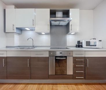 2 bedroom flat to rent - Photo 5