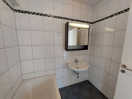 **AB SOFORT** Exklusive 3-Zimmer Dachgeschoss-Wohnung mit 2 Terrassen - Bismarckstraße 16 - Top 20 - Foto 2