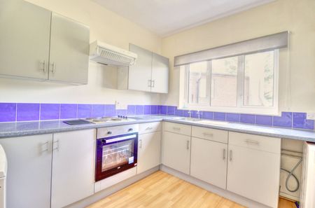 3 bedroom flat to rent, - Photo 5