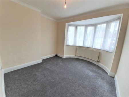 4 bedroom property to rent - Photo 2
