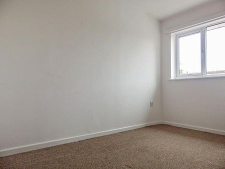 2 bedroom semi-detached house to rent - Photo 3