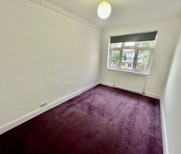 Brinkworth Road, Clayhall, IG5, Ilford - Photo 3