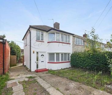 Lancaster Avenue, Royal Farnham, Slough, SL2 - Photo 6