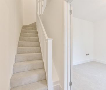 Church Hill, Midhurst, GU29 9NX - Photo 3