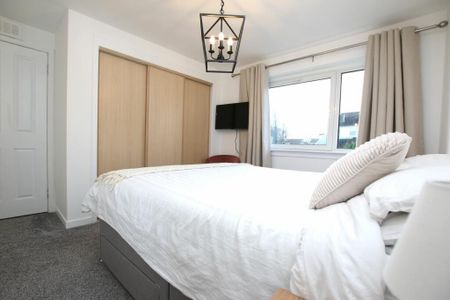 3 bedroom semi-detached house to rent - Photo 5