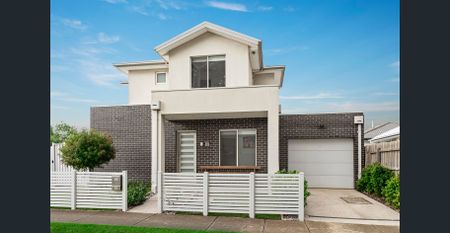 "This Is The One" - Stylish, Sophisticated Living In The Inner West!! - Photo 5