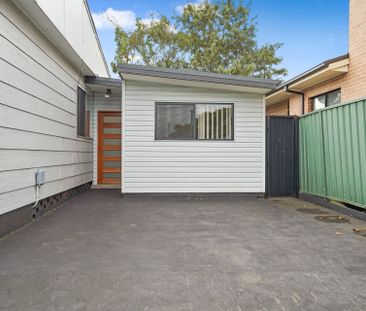 Modern 1 Bedroom Granny Flat - Photo 1