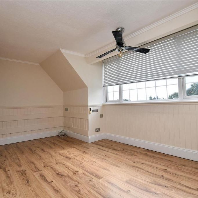 3 bedroom maisonette to rent - Photo 1