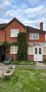 4 bedroom detached house to rent - Photo 4
