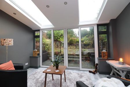 2 bedroom House To Let - Photo 3