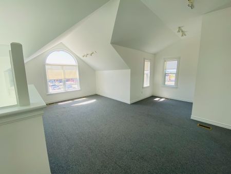 For Lease - 23 Saint Marie Street Unit# 2, Collingwood, Ontario - Photo 3