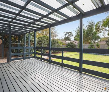 MINUTES TO BEACH | NEAT AND TIDY | LARGE BACK GARDEN - Photo 1