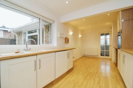 2 bedroom detached bungalow to rent - Photo 5