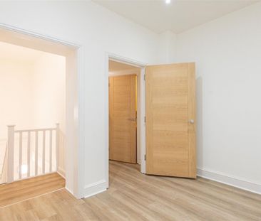 3 bed Apartment To Let - Photo 4