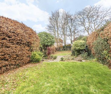3 bedroom semi-detached house to rent - Photo 2