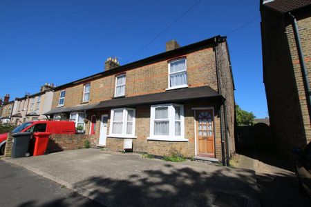 3 bedroom semi-detached house to rent - Photo 4