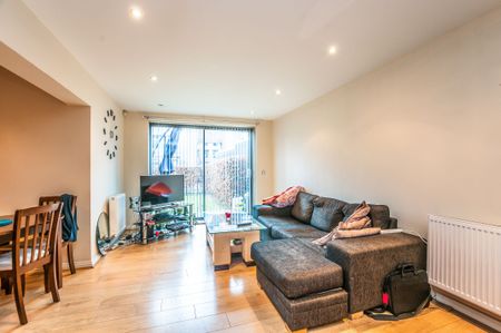 2 bedroom apartment to rent - Photo 2