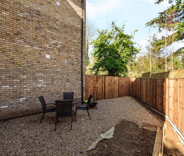 Filmer Grove, Godalming, Surrey, GU7 - Photo 6
