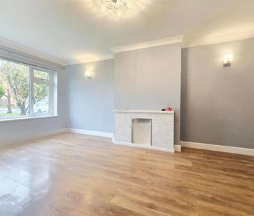 3 bedroom end of terrace house to rent - Photo 1