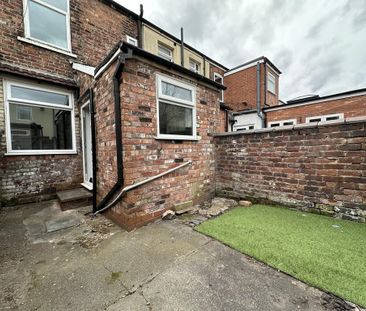 2 bedroom terraced house to rent - Photo 6