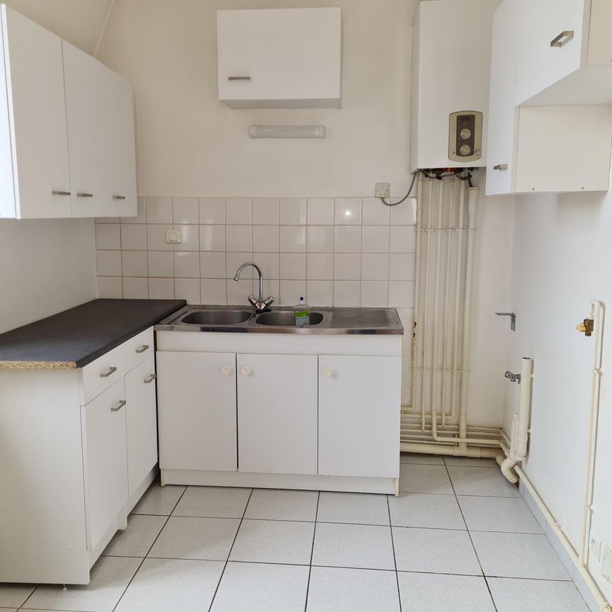 Location Appartement 2 pièces 41m² LE CREUSOT 71200 - Photo 1