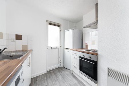 Station Road, Ashford, TW15 - Photo 5