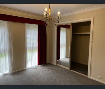 Large Family Home - Photo 2