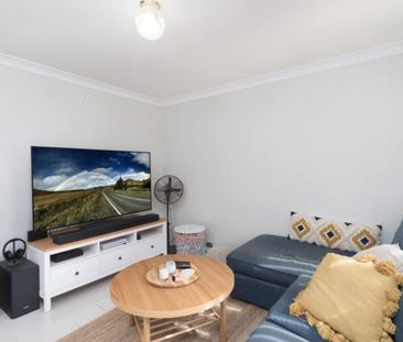 Modern Family Home in Exclusive Gated Community – 4 Oldbury Street,... - Photo 1