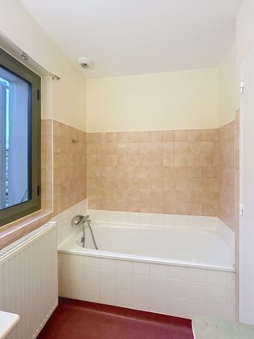 Location Appartement 4 pièces 79m² ALBI 81000 - Photo 5
