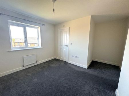 2 bedroom end of terrace house to rent - Photo 4