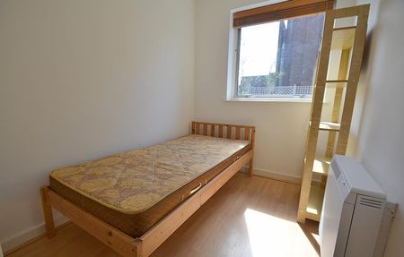 St Mary Le Park Court, Parkgate Road, Battersea, London SW11 - Photo 2