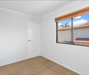 A rare combination of security, comfort, and lifestyle in the heart... - Photo 4