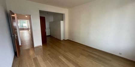 Appartement te huur in Antwerpen voor € 1.200 met 2 slaapkamers - Photo 2