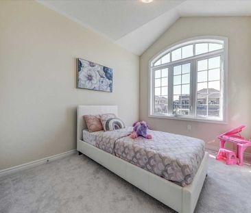 Three bedroom home for rent Whitby - Photo 3