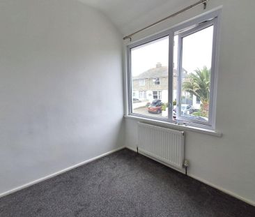 3 bedroom terraced house to rent - Photo 3