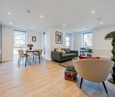 2 bedroom flat to rent - Photo 2