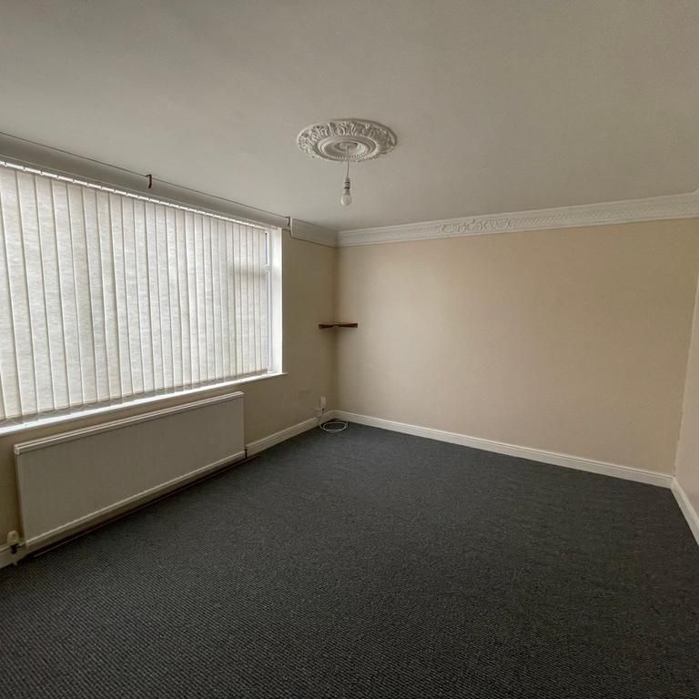 3 bedroom townhouse to rent - Photo 1