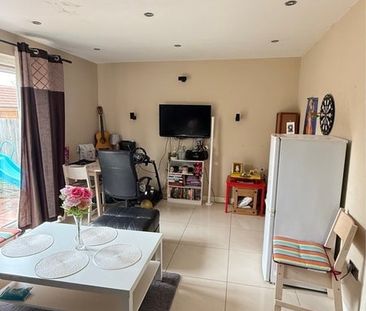 Room in a Shared House, Charles Crescent, HA1 - Photo 1