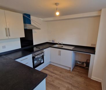 2 bed flat to rent in Belvedere Court, North Street - Photo 3