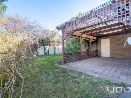 Lovely Family Home! - Photo 3