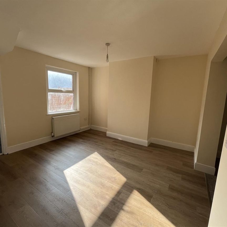 Holly Terrace, Fore Street, Chard - Photo 1