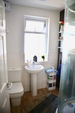 3 bedroom house share to rent - Photo 5