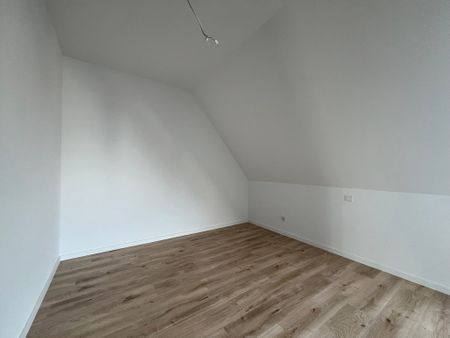 Modernes Wohnen in Top-Lage - Neubau Dachgeschosswohnung in Gütersloh - Foto 4