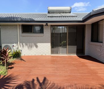 Spacious Family Home - Photo 6