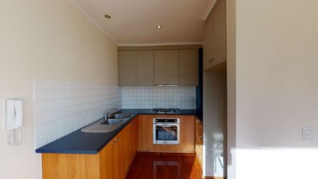 GREAT APARTMENT WITH A/C AND BALCONY! - Photo 5