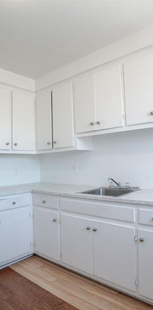 1 Bed, 1 Bath - 6501 Boulevard Joseph-Renaud, Montréal - Photo 1