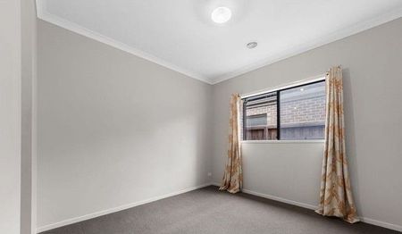 Experience an Abundance of Space & Modern Living - Photo 5